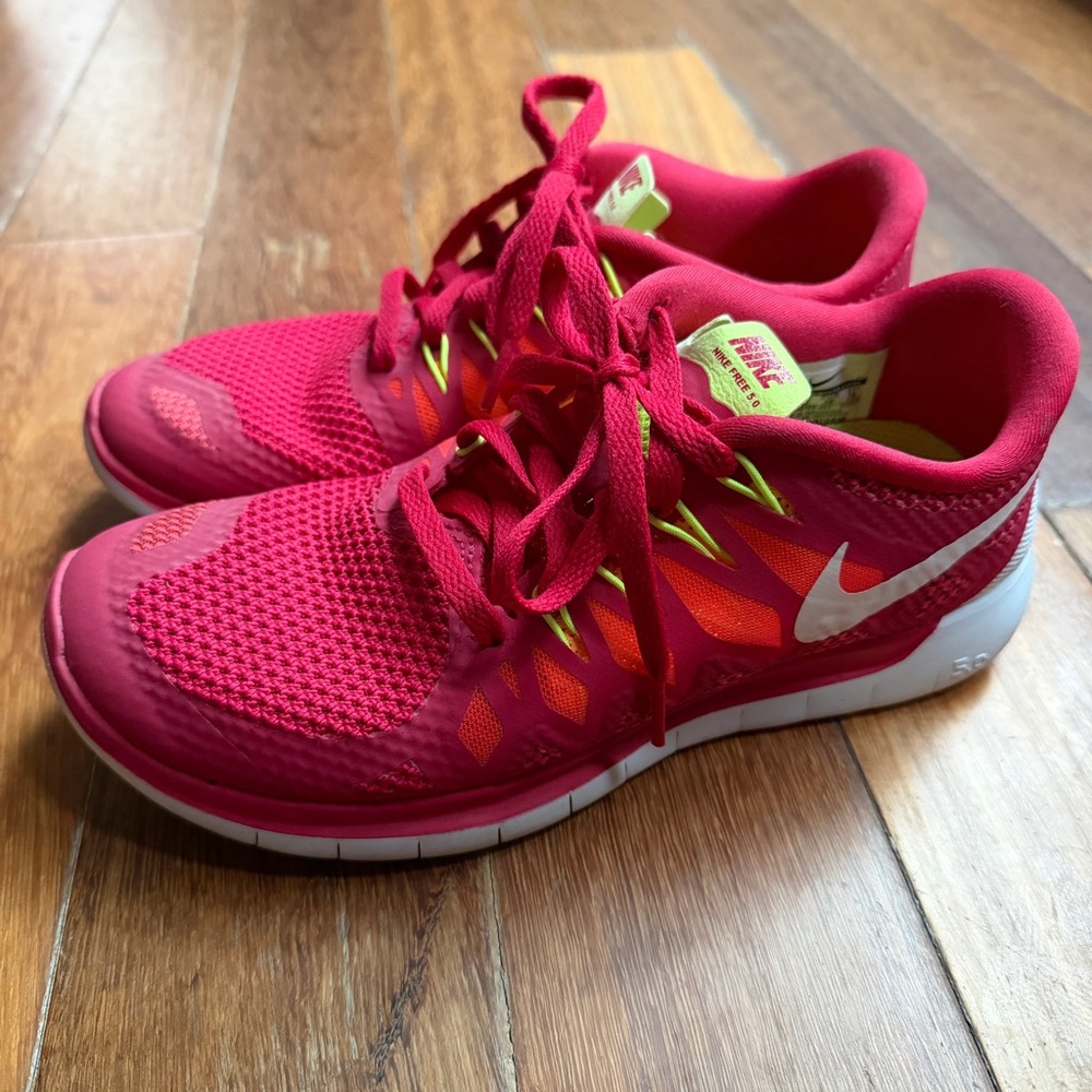 Women Nike Free 5.0 Athletic Running Shoes sz 7 Mesh Red/White/Yellow 642199601